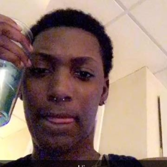 Meet your Posher, Queenyatta - Picture 1 of 1